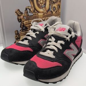 New Balance 500 Black and Pink Retro Sneakers